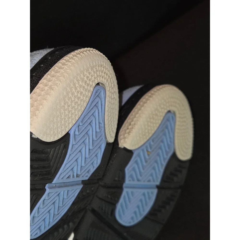Jordan 4 Retro University Blue (GS) Youth‎ Sneakers - Size 3Y